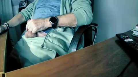 Snapshot of hpeter111 chatting on October 27, 9:17 pm Peter online show from October 27, 9:17 pm