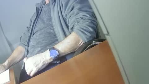 Snapshot of hpeter111 chatting on January 26, 9:18 pm Peter online show from January 26, 9:18 pm