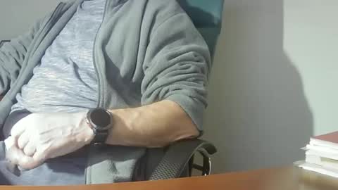 Snapshot of hpeter111 chatting on December 23, 9:08 pm Peter online show from December 23, 9:08 pm