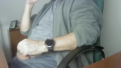 Snapshot of hpeter111 chatting on December 15, 6:59 pm Peter online show from December 15, 6:59 pm