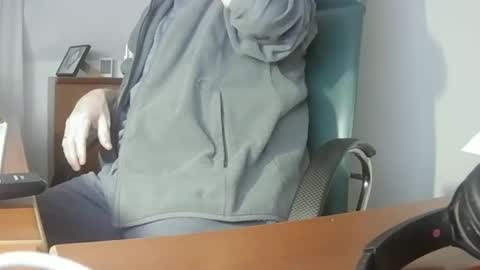 Snapshot of hpeter111 chatting on February 4, 9:10 pm Peter online show from February 4, 9:10 pm