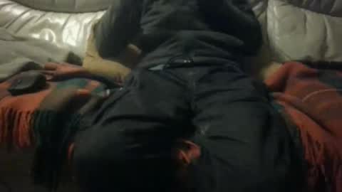 hugenob4u online show from April 4, 7:00 pm