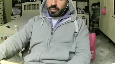 hugeveiny online show from February 18, 4:27 pm