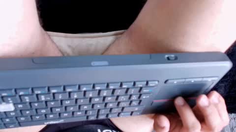 hugo_bighot online show from December 5, 12:11 pm