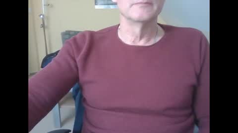 Snapshot of hundeleine chatting on February 28, 10:41 am hundeleine online show from February 28, 10:41 am