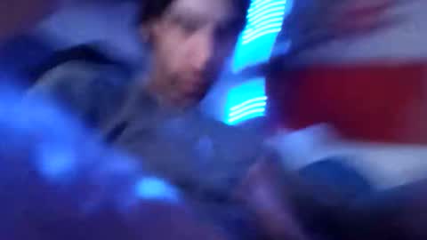 hungholden online show from March 31, 2:13 am