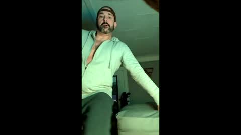 hungitalian40 online show from February 26, 5:20 am