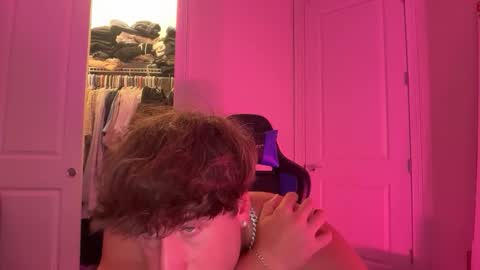 hungkingg22 online show from April 15, 7:58 pm