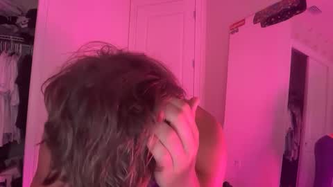 hungkingg22 online show from April 9, 4:35 pm