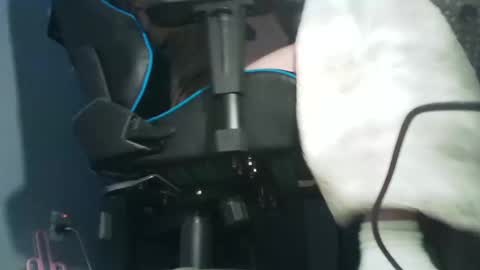 Hung8Inch online show from October 20, 4:38 am