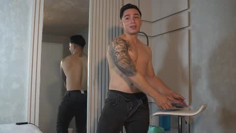 hunk_ryan online show from October 22, 1:15 pm