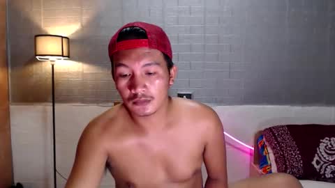 hunkylloyd online show from March 10, 3:56 am