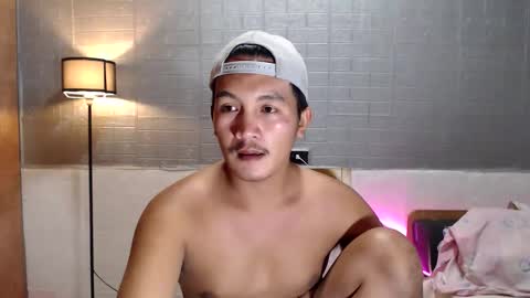 hunkylloyd online show from March 7, 11:52 am