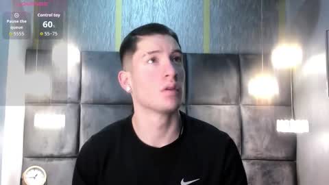 hunterheat_ online show from December 3, 11:49 am