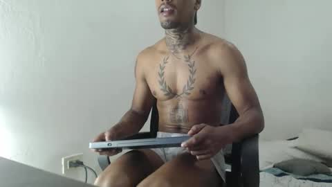 hunting_blondes online show from March 20, 7:07 pm