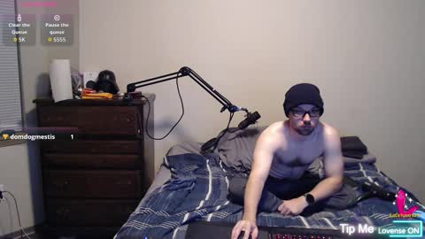 Snapshot of husky_dad chatting on October 22, 5:00 am Husky Dad online show from October 22, 5:00 am
