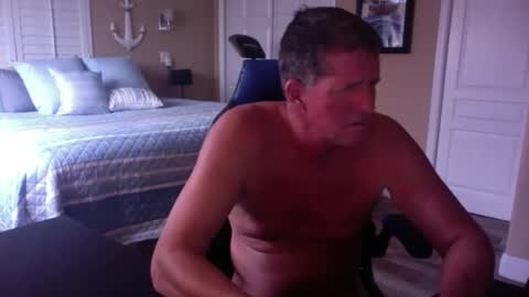 Snapshot of hvacstud4 chatting on October 31, 7:17 pm hvacstud4 online show from October 31, 7:17 pm