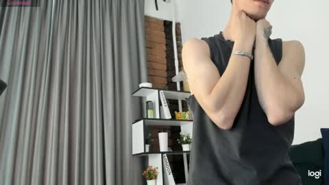 hyper_muse online show from April 12, 12:39 pm