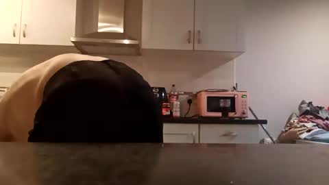 Sub male uk online show from February 15, 8:34 pm