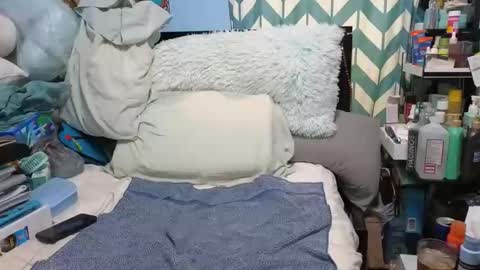 IAmIssac - Issac Dimitri online show from February 1, 9:57 pm