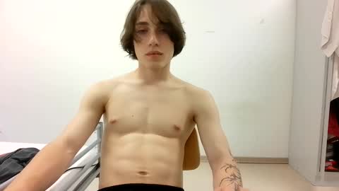ian_bucks online show from May 29, 9:14 pm