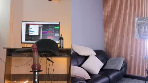 Iam online show from February 11, 10:59 pm