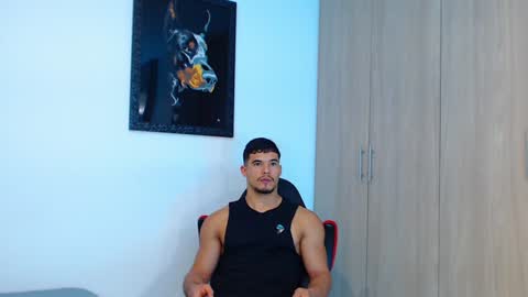 Snapshot of ian_hammer chatting on December 30, 1:26 am I A N -- H A M M E R online show from December 30, 1:26 am