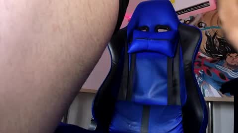 Ian online show from April 15, 7:58 pm