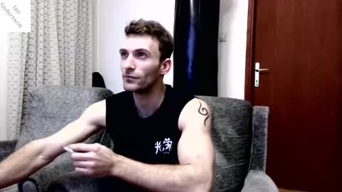 Snapshot of ianandersson27 chatting on January 13, 11:27 pm Ian Andersson online show from January 13, 11:27 pm