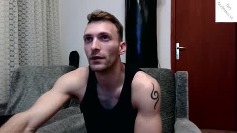 Snapshot of ianandersson27 chatting on December 19, 7:07 pm Ian Andersson online show from December 19, 7:07 pm