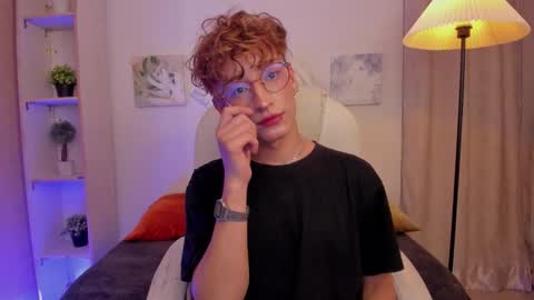 ian  online show from November 29, 8:38 am