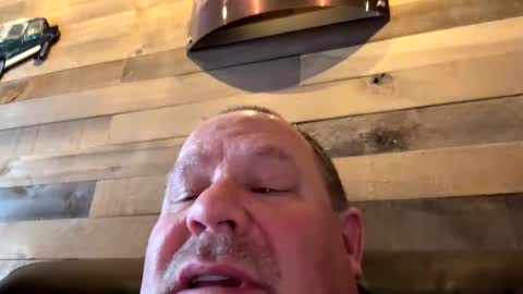 icanmakeyousquirt69 online show from April 15, 11:15 pm