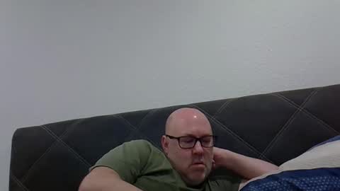 iceoli123 online show from March 24, 4:56 pm