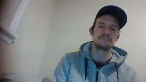 icetwerller online show from January 18, 4:03 am