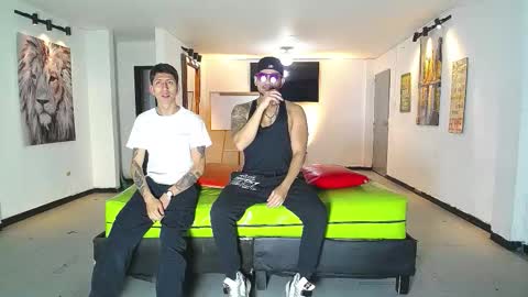 THOMAS AND DAMIAND online show from December 1, 12:19 pm