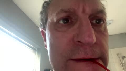 icums4u online show from May 13, 7:49 am
