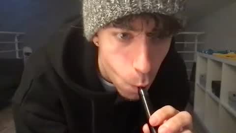 Snapshot of icyninesix chatting on December 19, 3:30 pm icyninesix online show from December 19, 3:30 pm