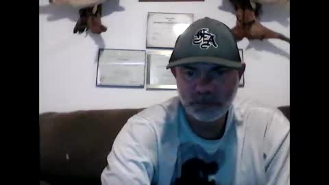 Snapshot of idkwhyidothis348732 chatting on February 15, 5:28 pm idkwhyidothis348732 online show from February 15, 5:28 pm