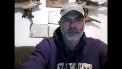 Snapshot of idkwhyidothis348732 chatting on February 21, 11:44 am idkwhyidothis348732 online show from February 21, 11:44 am