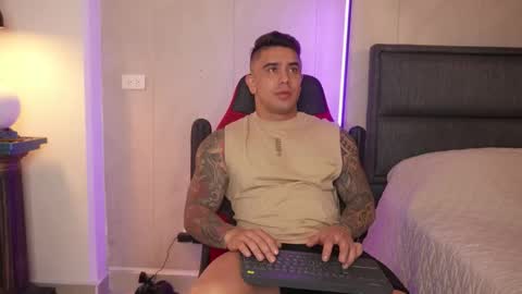 Igor scott online show from December 18, 8:27 pm