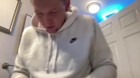 iknowuslut online show from April 21, 7:47 am