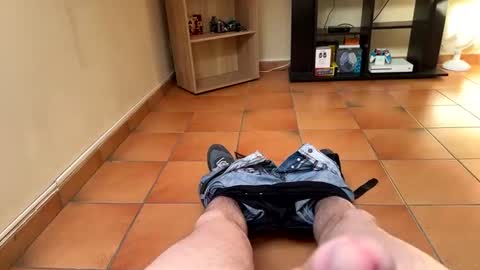 ilconte81 online show from February 6, 2:04 pm