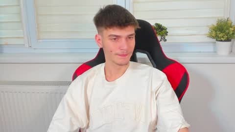 Snapshot of illusions888 chatting on December 12, 1:06 pm D-Illusion online show from December 12, 1:06 pm