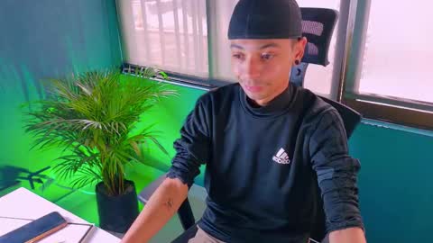 Tavo online show from February 18, 3:09 pm