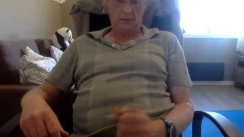 insignia20 online show from April 30, 12:12 pm