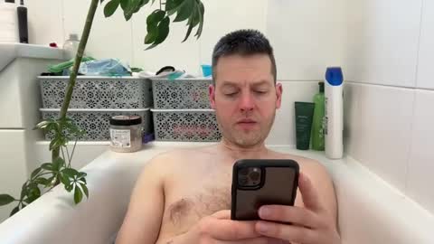 InterestedHun online show from March 4, 12:33 pm