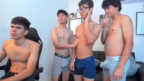 Damian Sam Jack Daniel and James online show from January 17, 1:58 pm