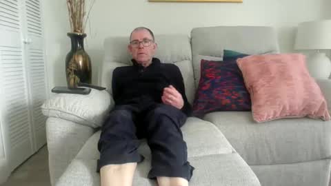 inthemood63 online show from March 8, 2:32 pm