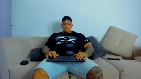 Snapshot of iron_coleman chatting on October 6, 12:15 am Iron online show from October 6, 12:15 am