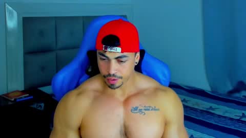 Snapshot of iron_coleman chatting on February 27, 3:25 am Iron online show from February 27, 3:25 am